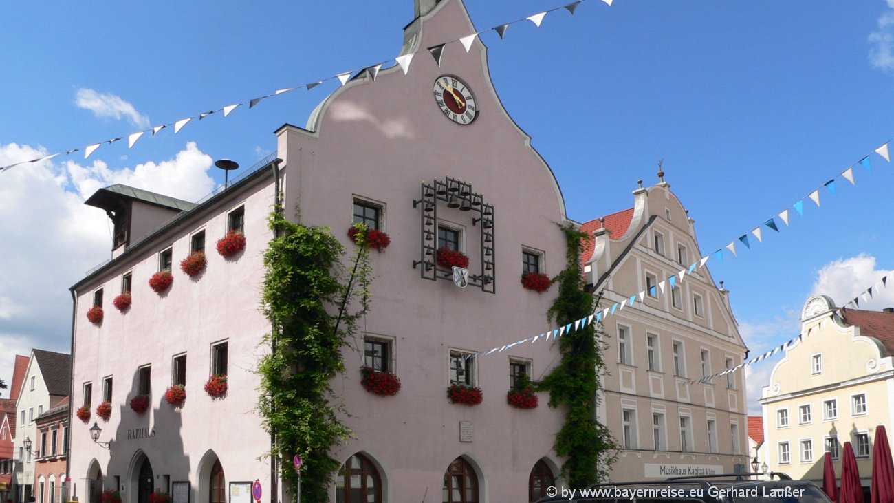 abensberg-freizeitangebote-innenstadt-marktplatz-oberpfalz-ausflug-1300