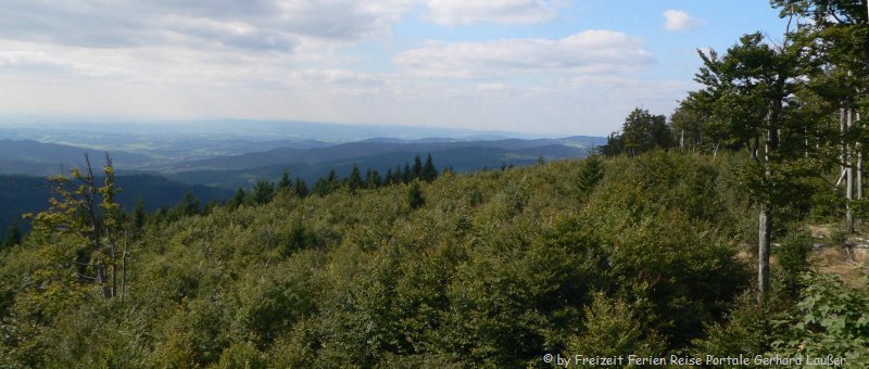 Bayerischer Wald Wandern am Hirschenstein Aussichtspunkt Bayerischer Wald Wandern am Hirschenstein Aussichtspunkt