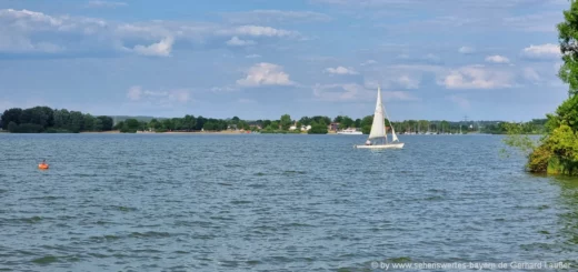 Altmühlsee Fränkische Seenplatte Freizeitsee Bayern Segelboot