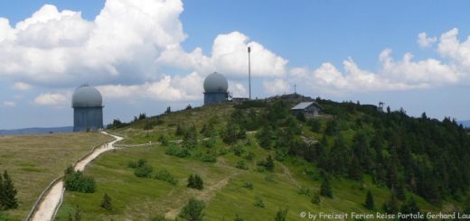 arber-bergwandern-arbergipfel-wanderung-radarkuppel-panorama-660