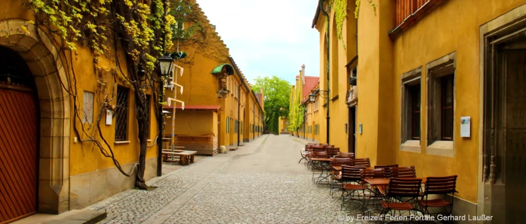 Fuggerei Wahrzeichen von Augsburg Attraktionen und Highlights