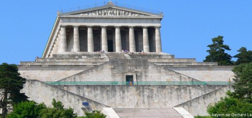 Ausflugsziele Bayern Reiseführer Sehenswürdigkeiten Attraktionen Walhalla