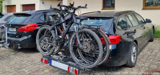 autoreisen-bayern-urlaub-kfz-anhaengerkupplung-fahrradstaender