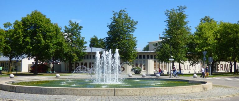 bad-füssing-therme-eins-1-niederbayern-springbrunnen-aussenansicht