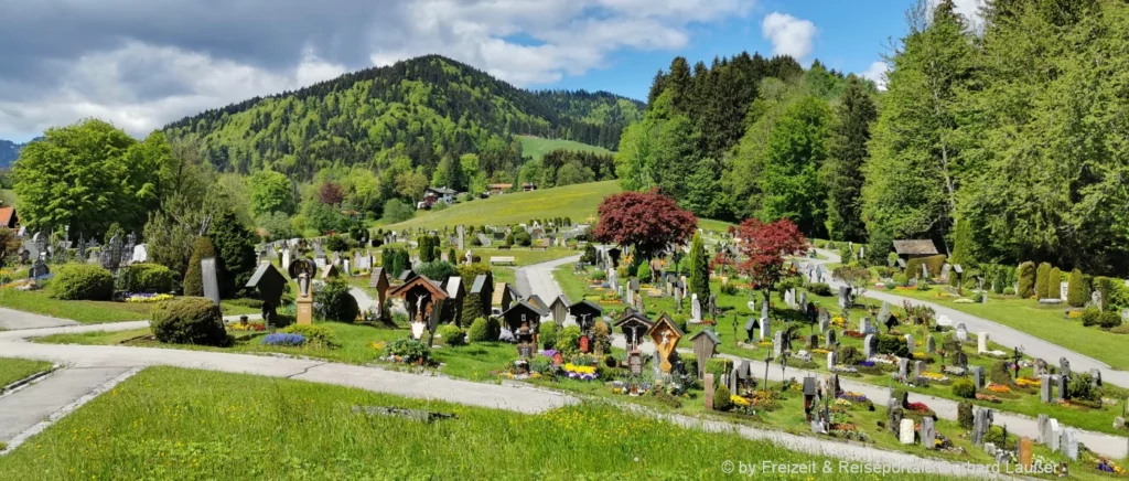 Unternehmungen Bad Wiessee Ausflug zum Bergfriedhof in Oberbayern