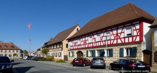 ausflugsziele-baiersdorf-franken-innenstadt-fachwerkhaus-hauptstrasse