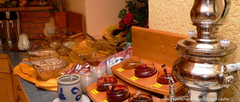 bayern-hotelurlaub-bayerischer-wald-fruehstueck-halbpension