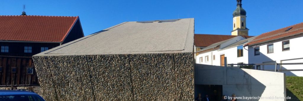 umstrittenes Konzerthaus "Ort schafft Mitte" in blaibach