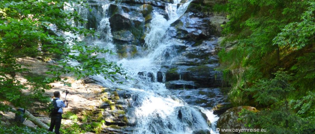 Rissloch Wasserfall in Bodenmais bezaubernder Ferienort Bodenmais im Bayerischen Wald für Wellnessurlaub