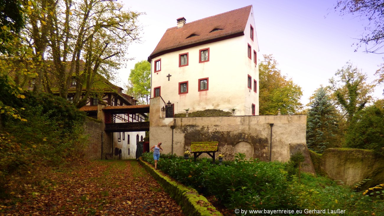 Restaurant Burg Gaillenreuth mit Biergarten Fränkische Schweiz Ausflugstipp