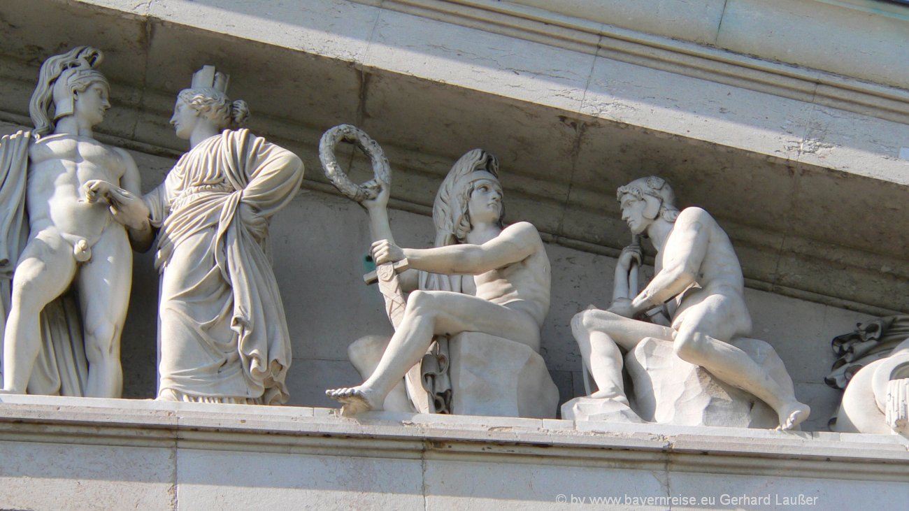 donaustauf-walhalla-ausflugsziel-sehenswertes-bauwerk-statuen-1300