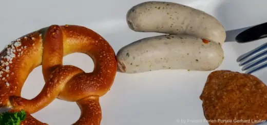 Essen-bayerische-spezialitaeten-weisswurst-brezen-suesser-senf