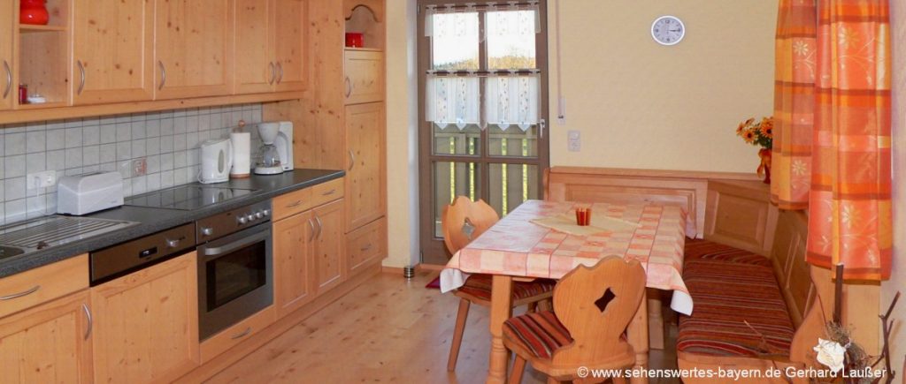 farblich passende Gardinen zum Interieur