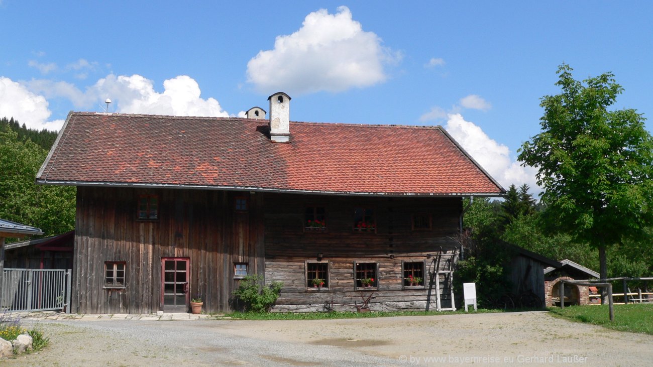 Freilichtmuseum Finsterau Bauernhof Museum Bayern historische Bauernhäuser