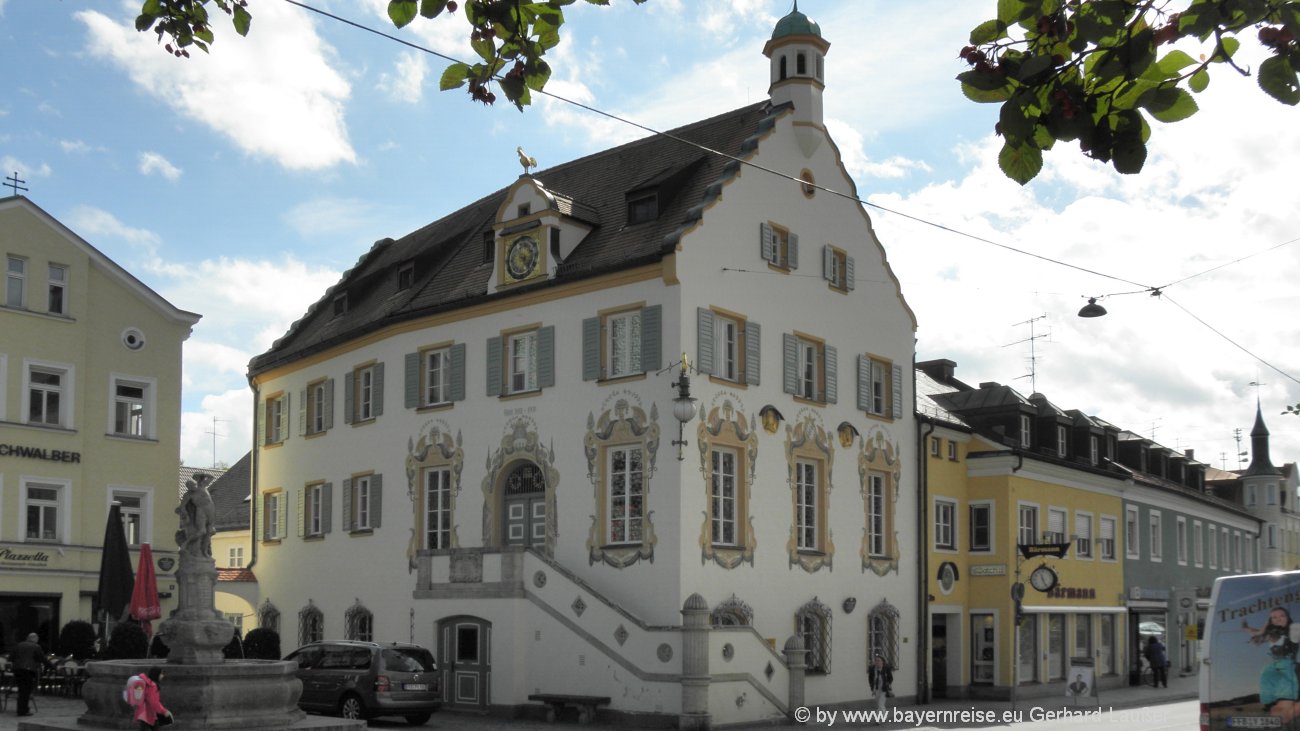 fuerstenfeldbruck-ausfluege-schoengeisinger-strasse-gebaeude-1300