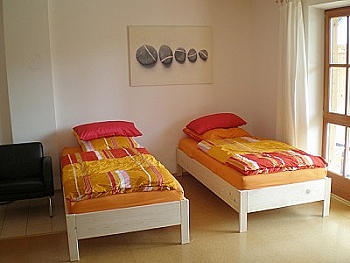 Zimmer und Ferienwohnung bei Holzkirchen und Bad Tölz Schlafzimmer Zimmer und Ferienwohnung bei Holzkirchen und Bad Tölz Schlafzimmer