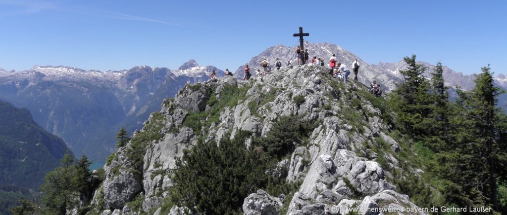 Ausflugsziel Jenner Berggipfel Gipfelkreuz Berchtesgadener Alpen Highlights