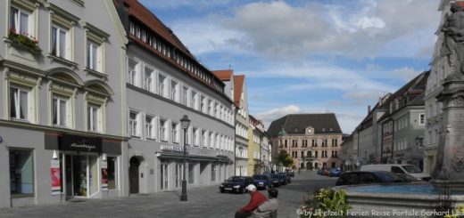 sehenswürdigkeiten-kaufbeuren-freizeitangebote-historische-altstadt-marktplatz-rathaus