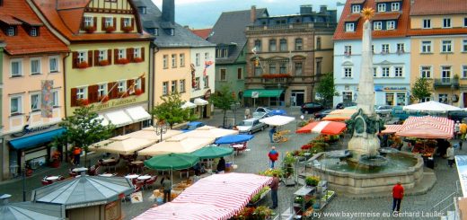 kulmbach-sehenswürdigkeiten-marktplatz-ausflugsziele-bayern-staedtereisen