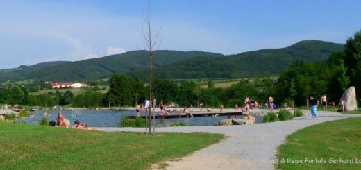lalling-feng-shui-park-naturbadesee-bayerischer-wald-panorama-660