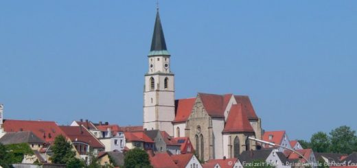 nabburg-ausflugsziel-oberpfalz-stadt-pfarrkirche-panorama-660