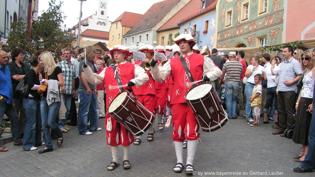 nabburg-historischer-mittelaltermarkt-brauchtum-festzug-oberpfalz