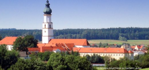 neumarkt-st-veit-sehenswürdigkeiten-kirche-ausflugsziele