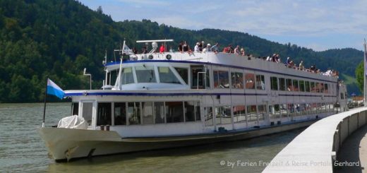 obernzell-donauschifffahrt-uferpromenade-panorama-800