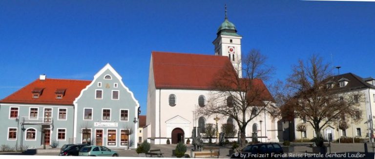 pfreimd-kirche-rathaus-platz-panorama-660