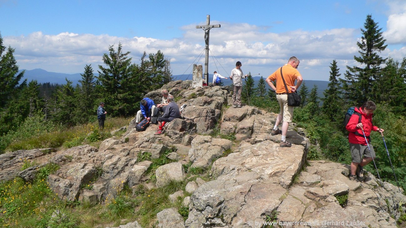 Rachelsee wandern Rachel Bayerischer Wald Rachelkapelle Berg Gipfel See Kapelle Rachelsee wandern Rachel Bayerischer Wald Rachelkapelle Berg Gipfel See Kapelle