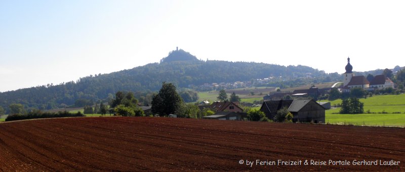 Wandern zum Rauher Kulm Vulkanberg im Oberpfälzer Wald