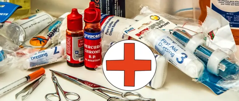 Reiseapotheke für unterwegs Erste Hilfe Set Urlaub First-Aid-Kit