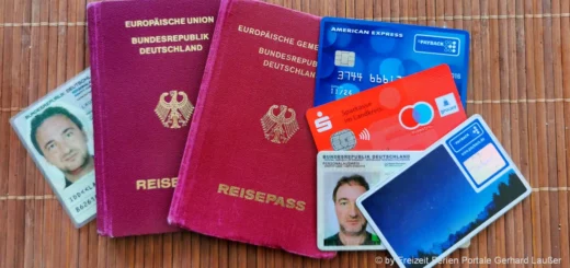 Reisedokumente Checkliste Autoreisen in Deutschland Kreditkarten Reisepass Personalausweis