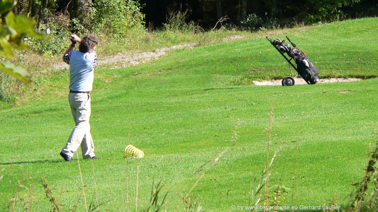 roetz-golfresort-wutzschleife-golfplatz-oberpfalz-golfer-1300