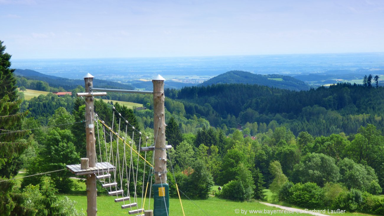 sankt-englmar-sommerrodelbahn-bayern-freizeitangebote-aussichtspunkt-1300