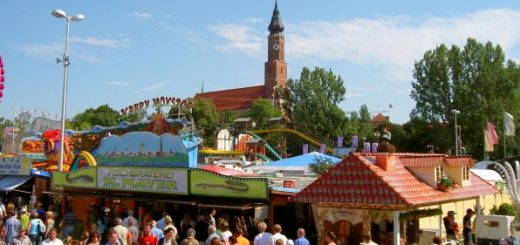 straubing-ausflugsziele-niederbayern-sehenswürdigkeiten-gäubodenvolksfest