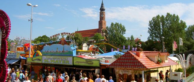 straubing-ausflugsziele-niederbayern-sehenswürdigkeiten-gäubodenvolksfest