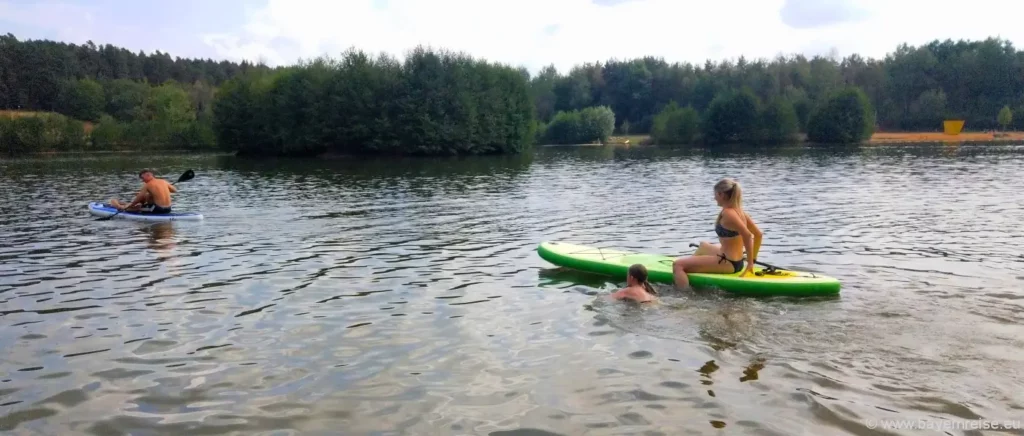 Tagesausflüge in Deutschland mit dem SUP Board am See