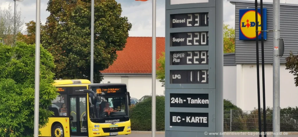 Tankstelle in Deutschland - Sichere Zahlungsarten im Urlaub beim Tanken bar oder mit Karte