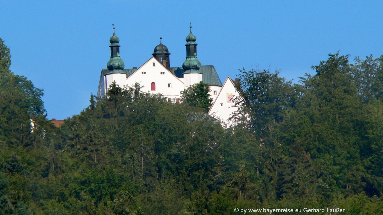 tittling-schloss-dreiburgenland-sehenswuerdigkeiten-niederbayern-1300